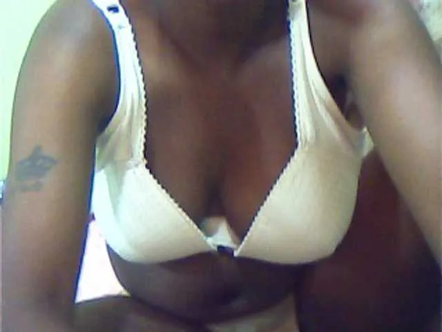 Live sex webcam photo for Errah #268893731