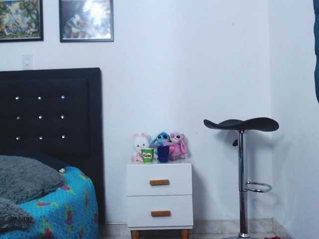 Live sex webcam photo for NicoleSantana #287925001