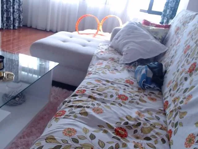 Live sex webcam photo for PrincessReyna #268914810