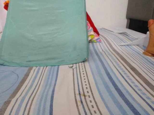 Live sex webcam photo for sexy-mary-69 #268915311