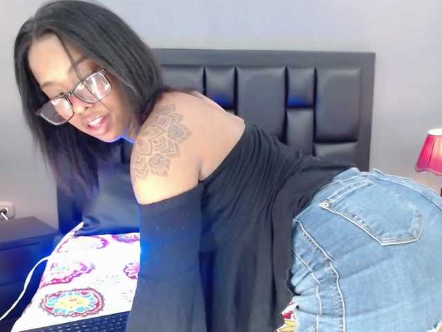 Live sex webcam photo for samantaafox #268910283