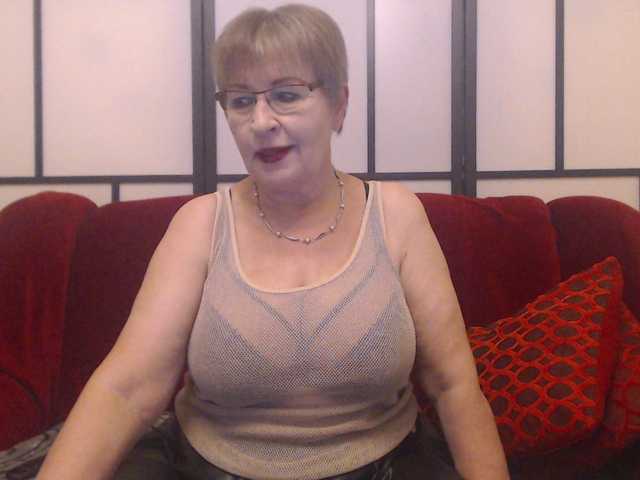 Live sex webcam photo for SugarBoobs #268914770