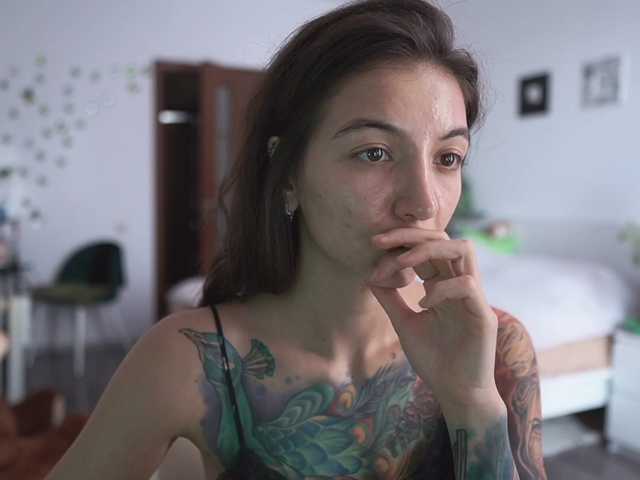 Live sex webcam photo for siberianngirl #268914156