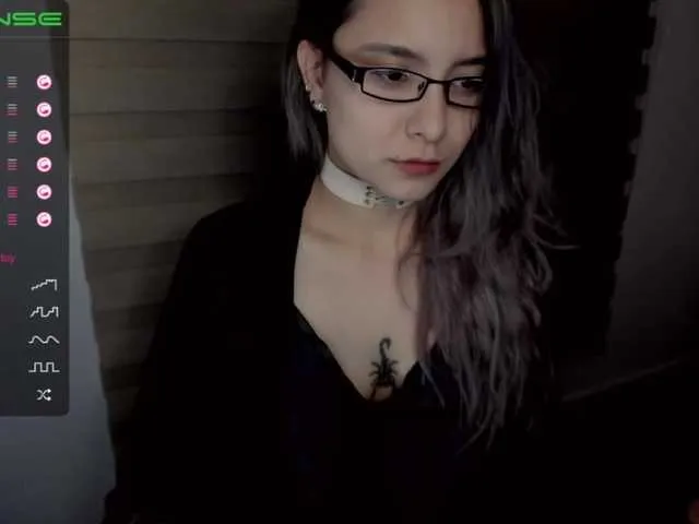 Live sex webcam photo for LilithMystic #268920821