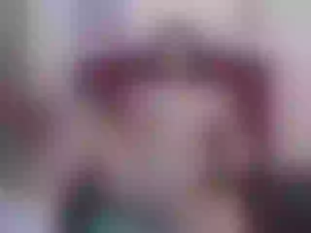 Live sex webcam photo for RoussMeyers #268910590