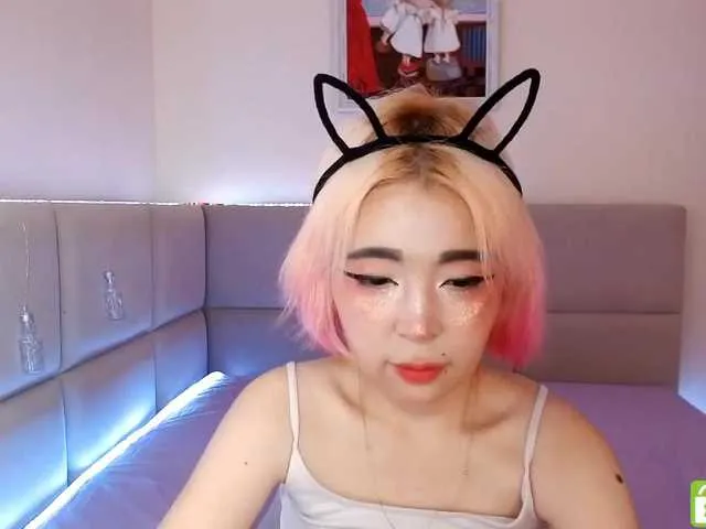 Live sex webcam photo for ChioChana #268910192