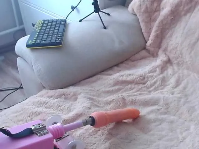 Live sex webcam photo for Sunny-Rose #268909554