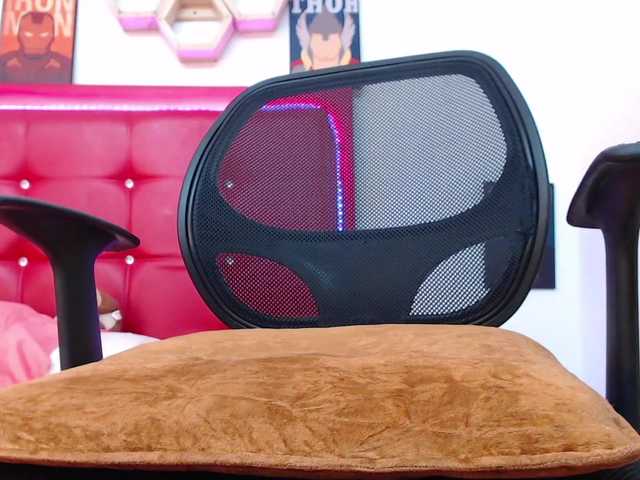 Live sex webcam photo for katrina-sex69 #268920060