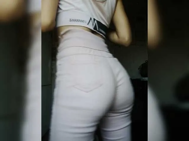 Live sex webcam photo for Anastosia1998 #268915018