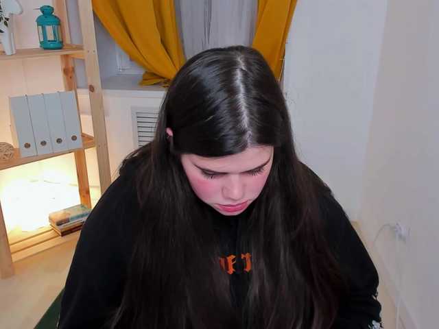 Live sex webcam photo for JoyOnee #268921207