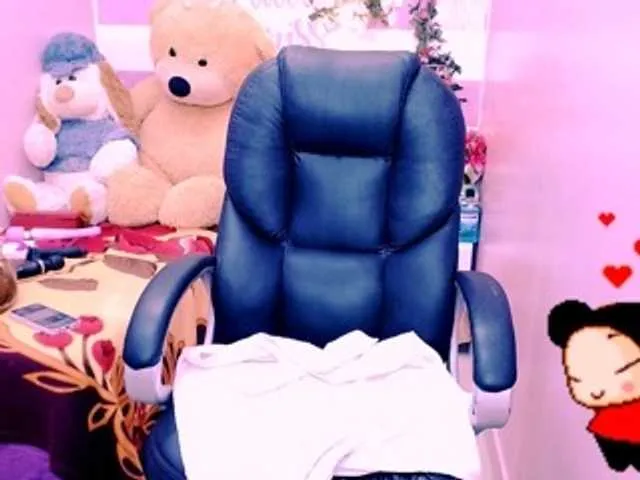 Live sex webcam photo for GlendaHolt #268905354