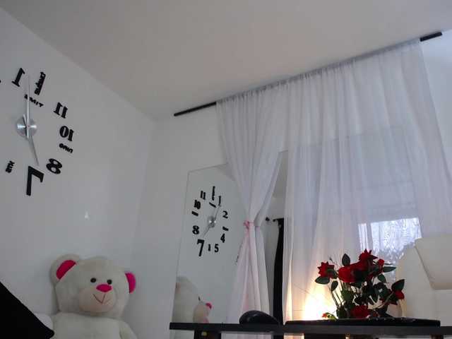 Live sex webcam photo for sofi-r #268914801