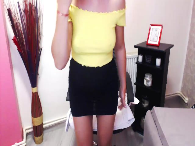 Live sex webcam photo for ElenaSworld #268908411