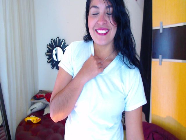 Live sex webcam photo for Merylintwig #268907654