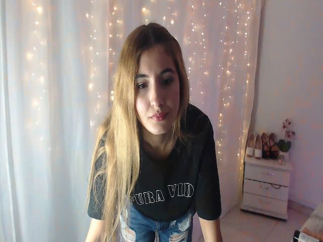 Live sex webcam photo for MaryPink #268922173
