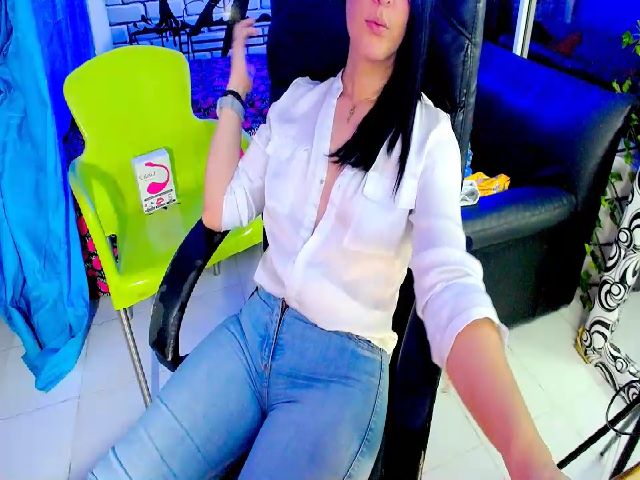 Live sex webcam photo for Sashabreck #287860217