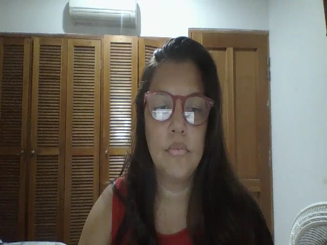 Live sex webcam photo for SweetLola01 #268906877