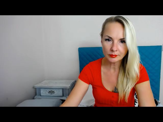 Live sex webcam photo for JoanaXsexy #268923253