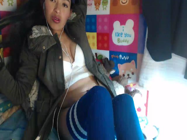 Live sex webcam photo for CHILENITAHOT #268920490