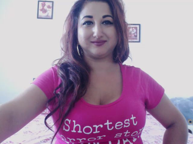 Live sex webcam photo for KinkyMyax #268912061