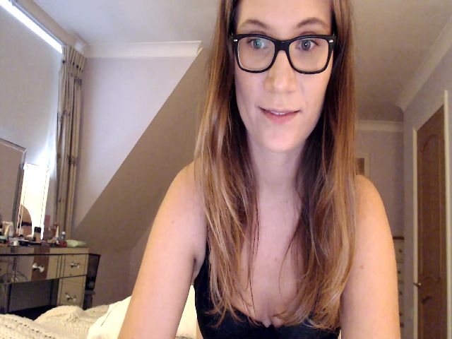 Live sex webcam photo for JennyMFC #268912194