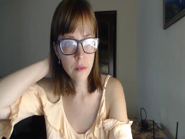 Live sex webcam photo for SmallUniverse #268912252