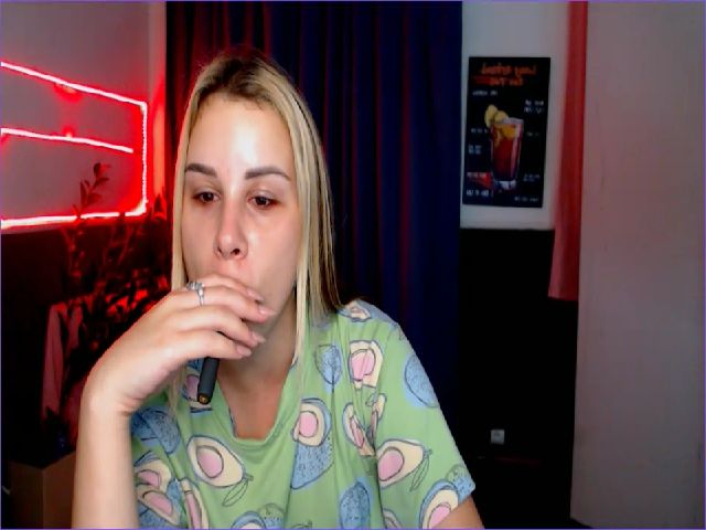 Live sex webcam photo for PolliMilk #268905510