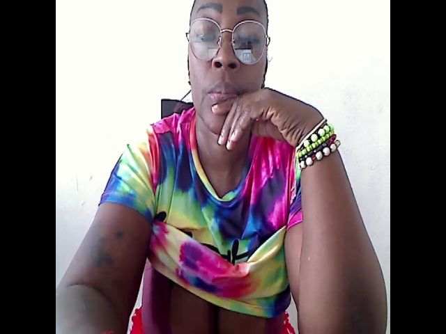 Live sex webcam photo for Assbigxhot9 #268921875