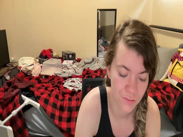 Live sex webcam photo for Trixiegirl3 #268916063