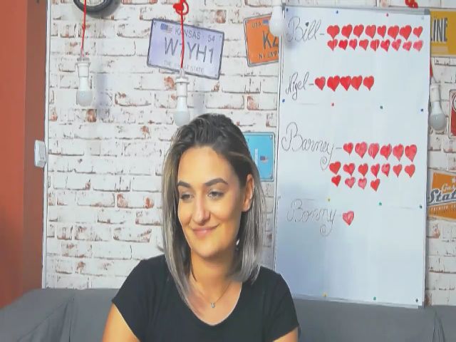 Live sex webcam photo for SecretAmber #268921494