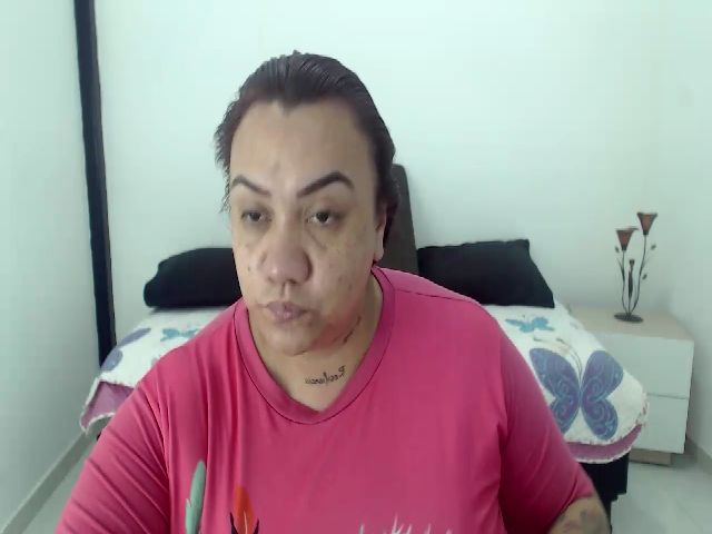 Live sex webcam photo for KimmyStone #268921965