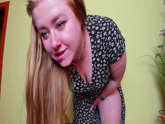 Live sex webcam photo for MissDiaa #268913701