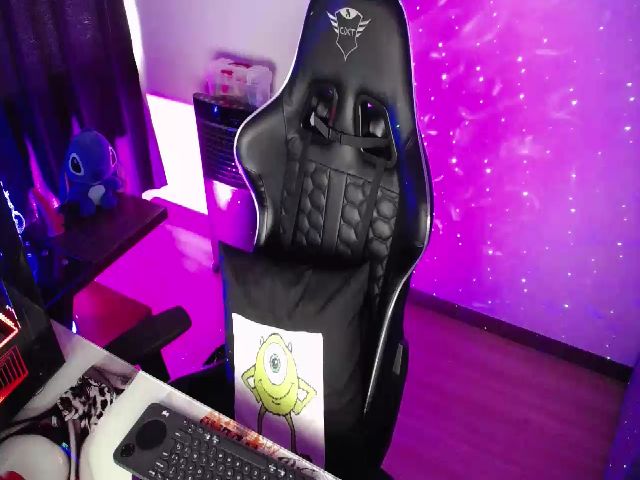 Live sex webcam photo for BiancaMiller #268913929