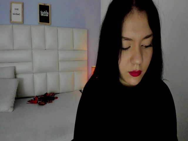 Live sex webcam photo for Rebeca__grey #268917899