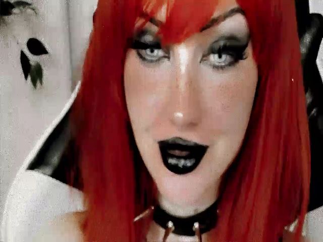 Live sex webcam photo for JuliaWilson #268913840