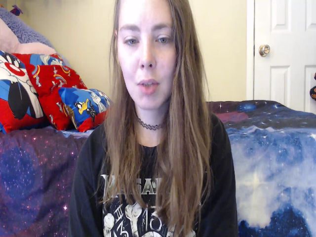 Live sex webcam photo for LilEmmy1999 #268921429