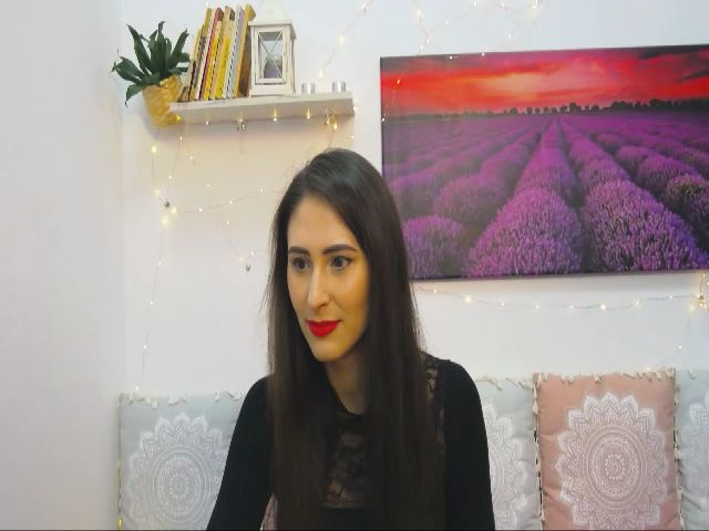 Live sex webcam photo for MaraW #268916406