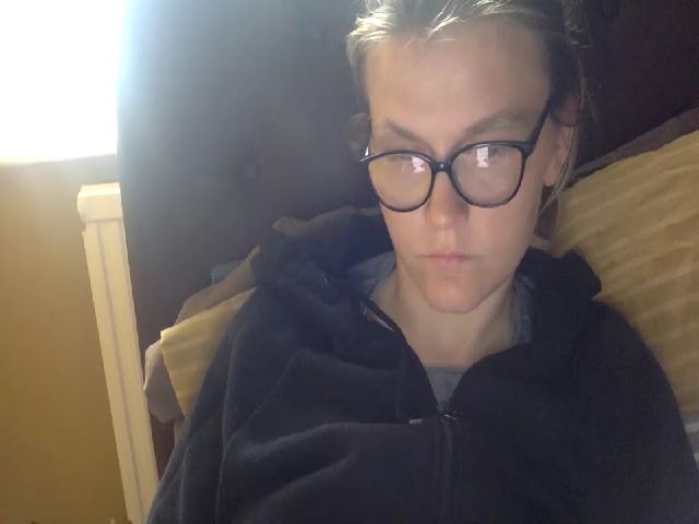 Live sex webcam photo for SexyHotSlut3 #268917470