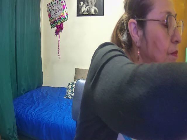 Live sex webcam photo for Tatixxx_ #268906280