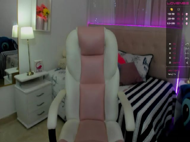 Live sex webcam photo for Victo_riia #268915218