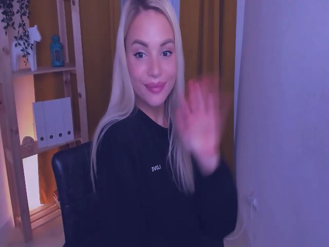 Live sex webcam photo for Chantale_Mels #268909108