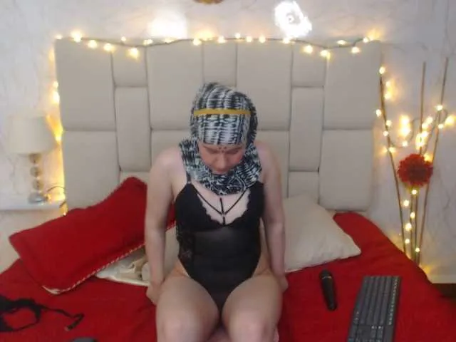 Live sex webcam photo for haddy18 #268920443