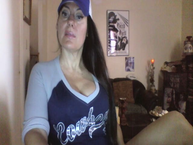 Live sex webcam photo for ExoticMixx #268919714