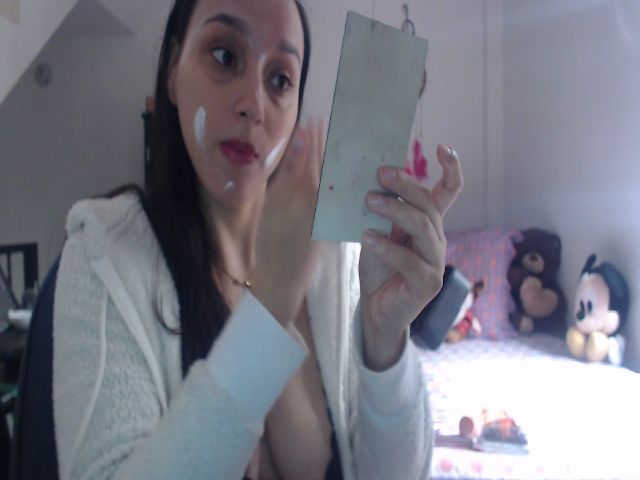 Live sex webcam photo for LAURA_VELIS #268921859