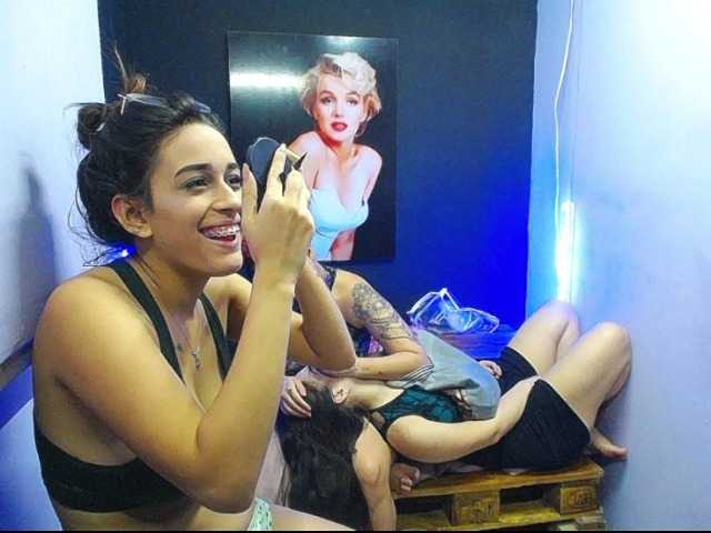 Live sex webcam photo for xxxbitcheshot #268904095