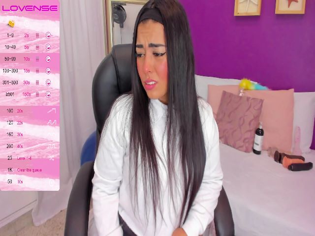 Live sex webcam photo for Shantall_v #268922838