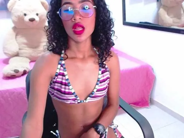 Live sex webcam photo for Anniemiss #268921281