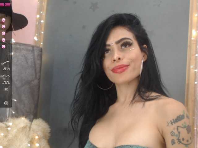 Live sex webcam photo for AgathaFiore #268905229