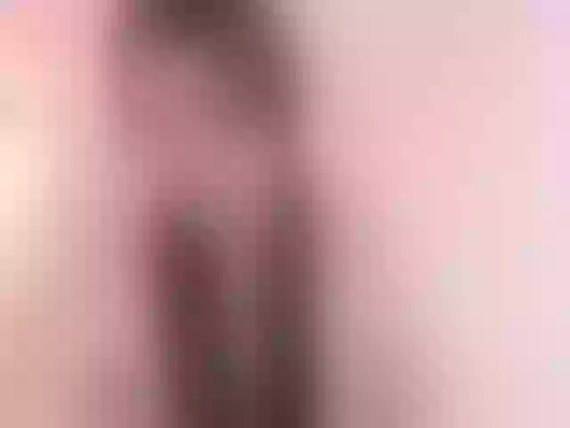 Live sex webcam photo for Mia-Spencer #268904399