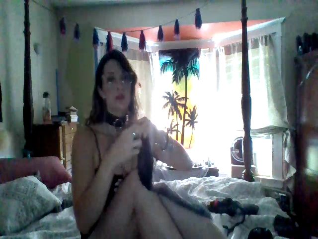 Live sex webcam photo for RumiBastet #268918410